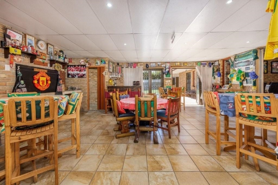 4 Bedroom Property for Sale in Soneike Western Cape